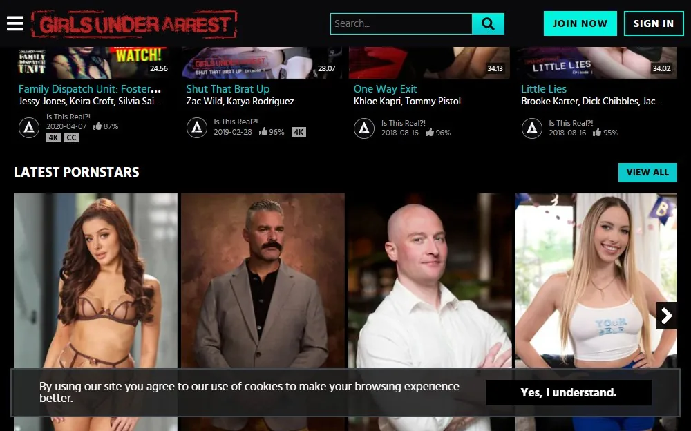 Girls Under Arrest — homepage screenshot